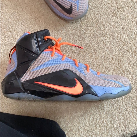 LeBron Easter 12 - Picture 3 of 7